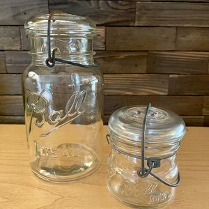 2 Vintage Ball ideal glass canning jars